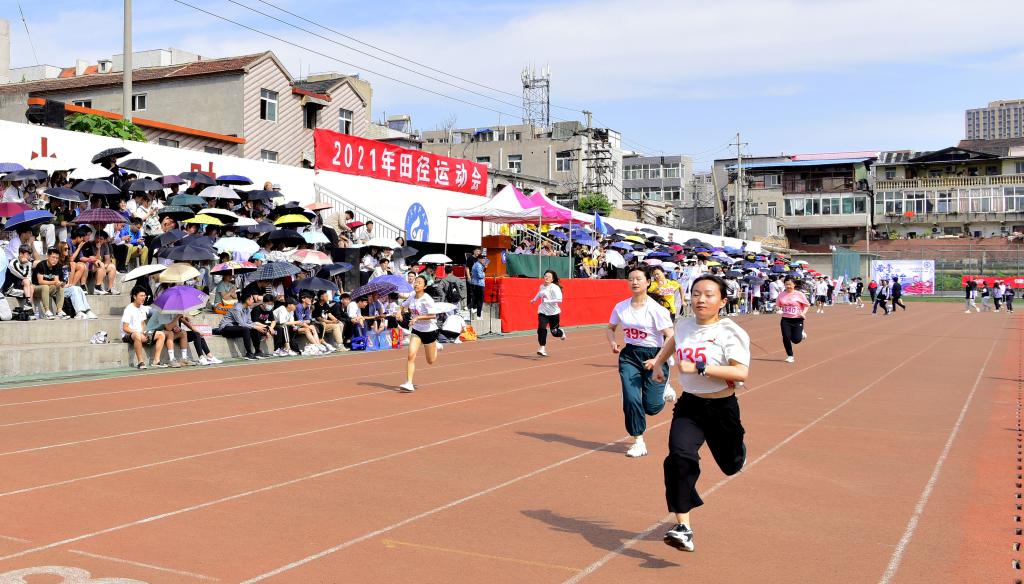 济南校区举办2021年田径运动会